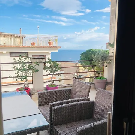 Apartment Casa-lino Delizioso Centro Taormina